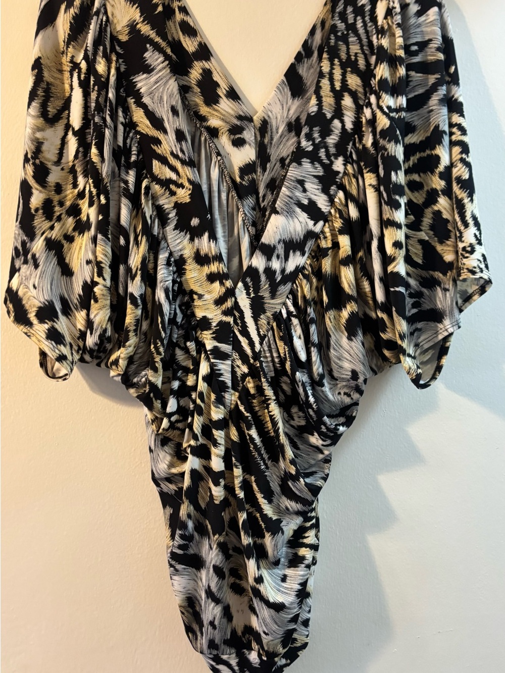 Language (Body Language) Black, Gray & Cream Abstract Print Chemise Top